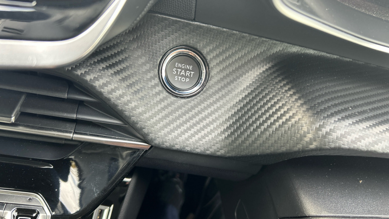 Peugeot 208 1.2 PureTech 100 Allure Premium + 5dr Petrol Hatchback